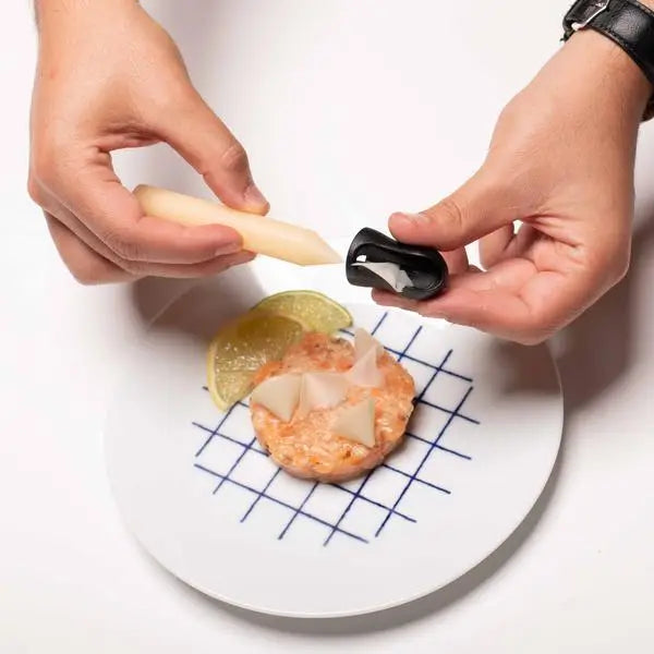 Food Crayon - Lemon - Single Box (1 Food Crayon + 1 Sharpener)